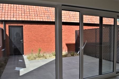 Gelijksvloers 2-Slaapkamer appartement met terras en parkeerplaats - Foto 3