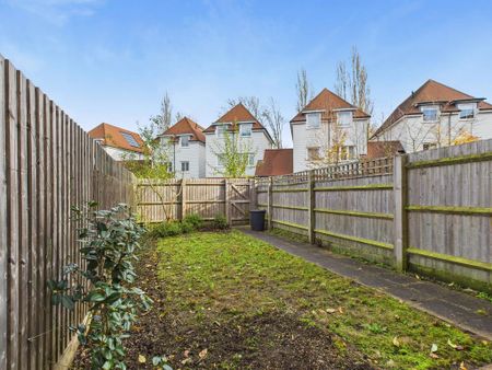 3 bedroom terraced house to rent - Photo 3