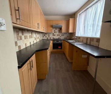 3 Bed Semi-Detached House, Barfoot Road, LE2 - Photo 4