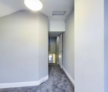 4 bedroom House To Let - Photo 5