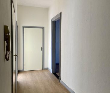 Parade 24B - Photo 6