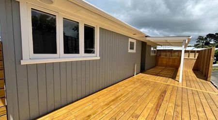 Suburban outlook, seviews, deck and sun - Photo 4