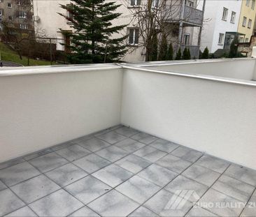 Pronájem bytu 1+kk a garsoniéry 33 m² - Fotografie 3