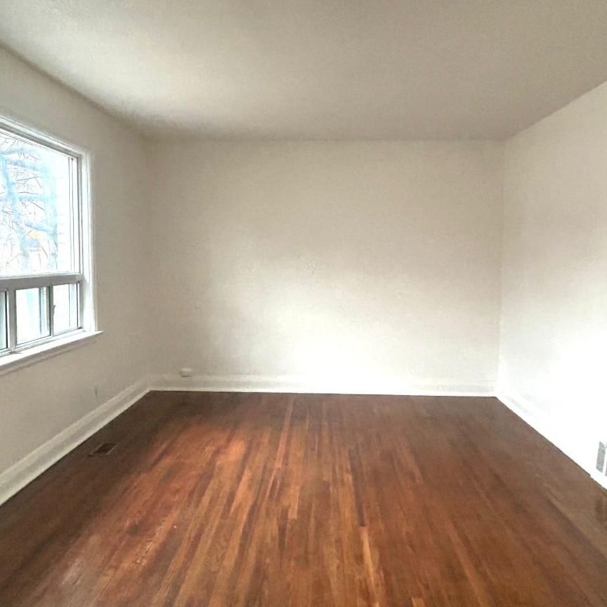 For Lease - 621 Lawrence Avenue, Toronto, Ontario - Photo 1