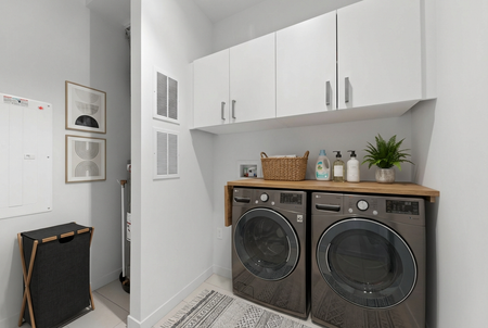 4 1/2 Style Condo , Châteauguay , Piscine intérieur et Gym , Libre maintenant - Photo 5
