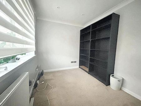 4 bedroom terraced house to rent - Photo 3
