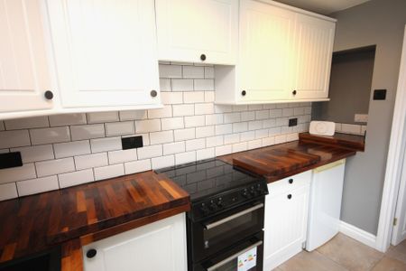 Lark Hill, Higher Walton - Photo 3