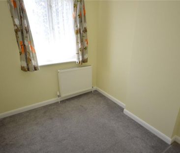 2 bedroom semi-detached house to rent - Photo 6