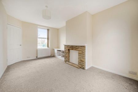 3 bedroom detached house to rent - Photo 2