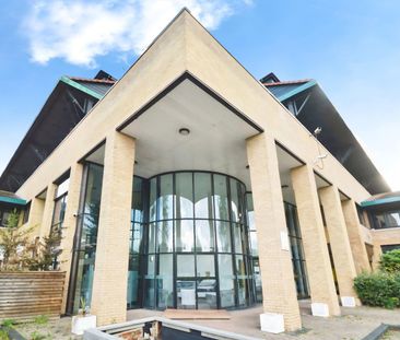 2 bedroom Flat To Let - Photo 6