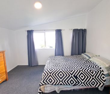 D/202 Hinemoa Street, Birkenhead - Photo 2