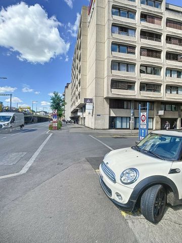 JOLI LOGEMENT SITUE AU CENTRE-VILLE - Foto 3