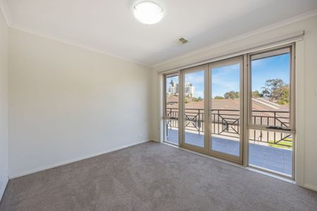 Modern 3-Bedroom Home in the Heart of Gungahlin - Photo 4