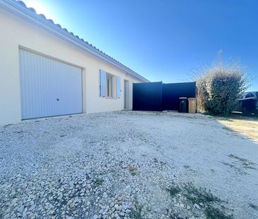 A LOUER MAISON DE TYPE 4 AVEC GARAGE ET JARDIN CLOS - SECTEUR BLAYE - Photo 4