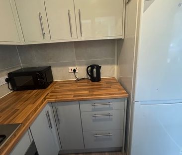 2 Bed Flat, Miranda Court, M5 - Photo 6