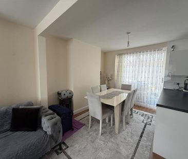 3 bedroom house to rent - Photo 2