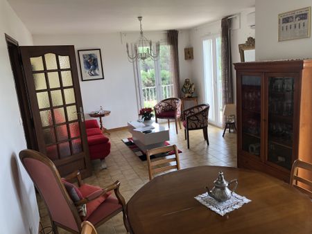 Spacieux F3 avec garage et balcons - Photo 4