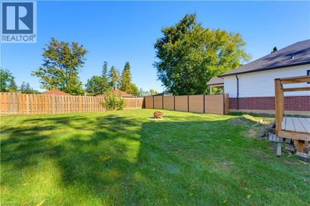 11 CHARLES Street Unit# 1, Brantford, Ontario, N3T1A9 - Photo 2