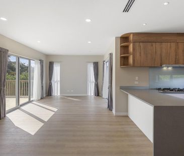 Brand new family home in One Tree Hill - Photo 6