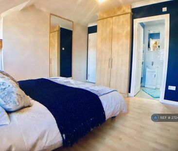 1 bedroom in a house share to rent - Photo 5