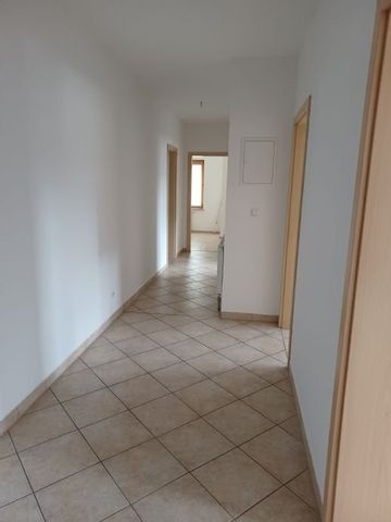 SchÃ¶ne gerÃ¤umige 3 Zimmer Wohnung in MÃ¼lsen ab sofort zu vermieten - Photo 3