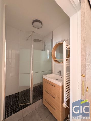 Location Appartement 3 pièces 66m² - Photo 4