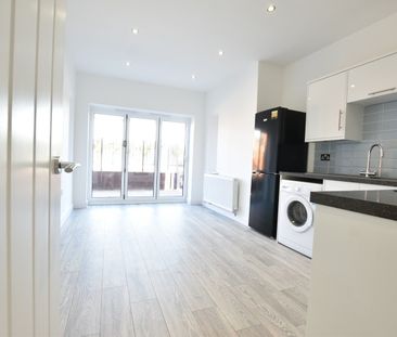 1 Bed Flat, Farley Hill, LU1 - Photo 3