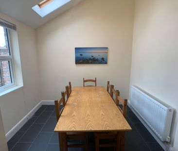 Feversham Crescent, Wigginton Road - P2111 - Photo 2