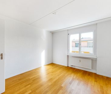 Schöne und helle Wohnung mit Sitzplatz - Photo 4