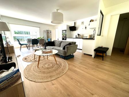 Location Appartement 3 pièces 70m² LILLE 59000 - Photo 3