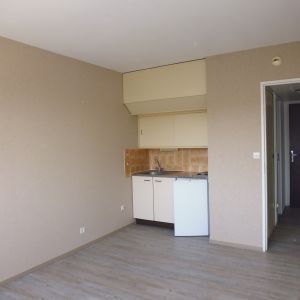 Location Appartement 1 pièce 20m² MONT ST AIGNAN 76130 - Photo 2