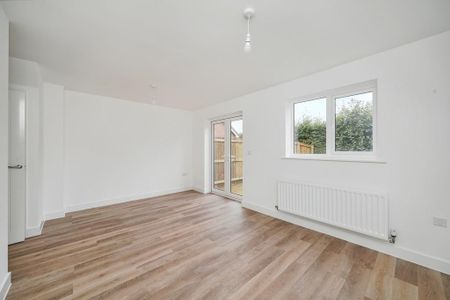 4 bedroom townhouse to rent - Photo 2