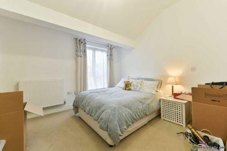 2 bedroom property to rent in Epsom - Photo 3