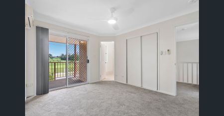 Spacious Townhouse in a Secure Complex - Photo 4