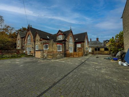 3 bedroom terraced house to rent - Photo 4
