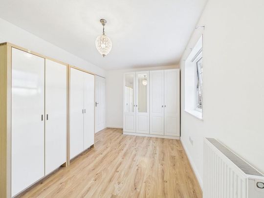 2 bedroom townhouse to rent - Photo 1
