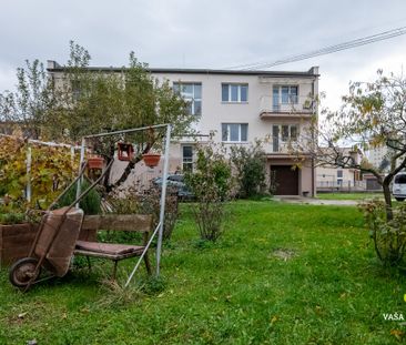 Zariadený 3 izbový byt s vlastnou záhradkou - Photo 2