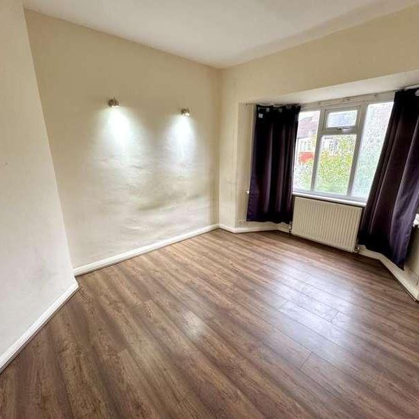 Grasmere Avenue, Hounslow, TW3 - Photo 1
