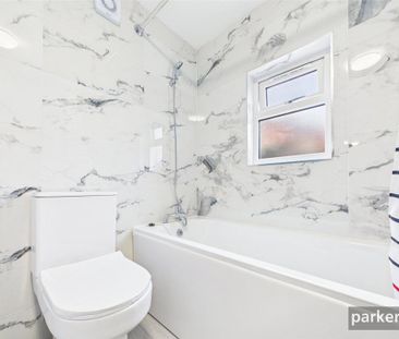 4 bedroom end of terrace house to rent - Photo 3