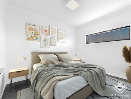 2bed - 2bath Top Level stunning over 180degree view, 500m to Westfield / Bus Interchange - Photo 3