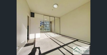 SPACIOUS AND INVITING 2 BEDROOM APARTMENT - Photo 3