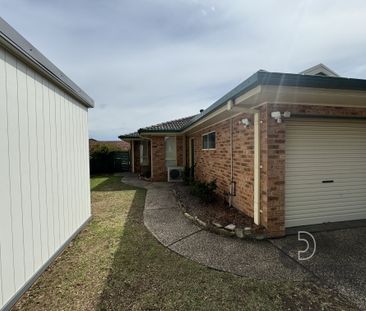 MODERN 2 BEDROOM DUPLEX - Photo 3