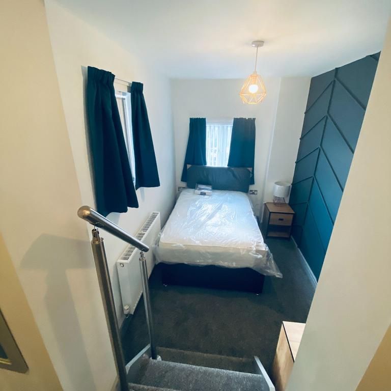 1 bedroom in a house share to rent - Photo 1