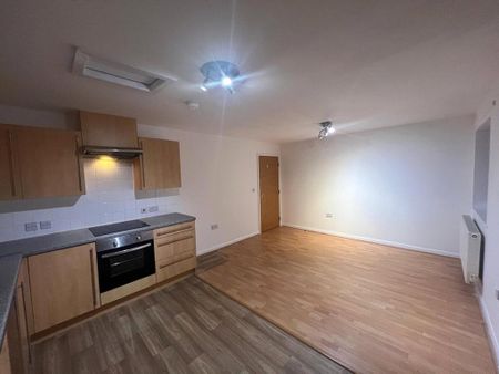 2 bedroom flat to rent - Photo 2