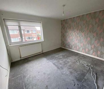 Maureen Walk, Fazakerley, Liverpool, L10 - Photo 3