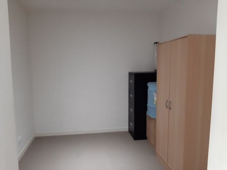 Furnished 1 Bedroom Apartment in Monash Green Estate - Photo 2