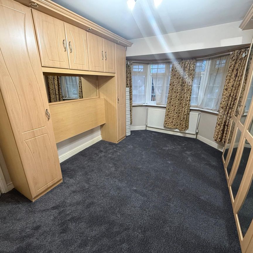 Clare Road, Staines-upon-Thames - Photo 1