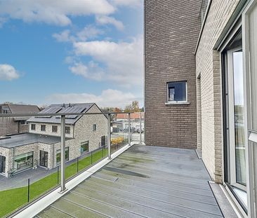 Prachtig duplex penthouse met riant terras en garagebox te Merelbeke! - Photo 2