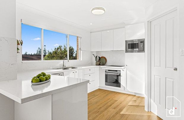 Stunning Apartment Nestled Between Beach & Escarpment - Photo 1