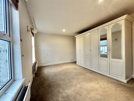 2 bedroom semi-detached house to rent - Photo 4